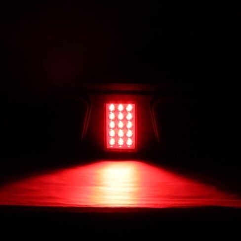 ناشر خلفي مع ضوء LED متوافق مع ناشر خلفي دودج تشالنجر 2015-2023، طقم ناشر ذقن المصد السفلي الخلفي (نمط أسود لامع) in Kuwait