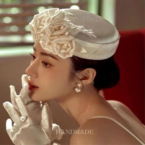 قبعات الكنيسة للنساء، قطع زينة بيضاء للحفلات، قبعة زفاف مزينة بزهرة الساتان والدانتيل 2025 in Kuwait