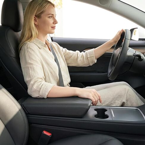 غطاء مسند ذراع وحدة التحكم المركزية لسيارة Tesla Model Y Juniper 2026 2025، أغطية مسند ذراع وحدة التحكم الوسطى TPE غير قابلة للانزلاق، وسادة حماية وسادة صندوق مسند الذراع، ملحقات داخلية لـ Tesla، أسود in Kuwait