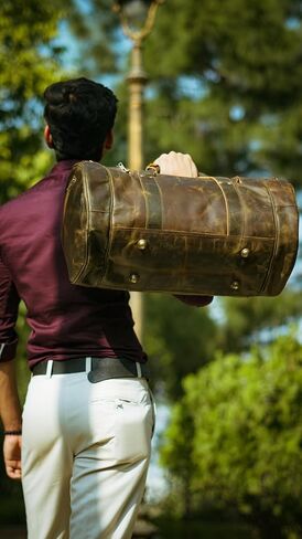 حقيبة ساتشيل اند فابل 22 بوصة مصنوعة يدويًا من الجلد البني العتيق للسفر وصالة الألعاب الرياضية وعطلة نهاية الأسبوع للرجال (بني داكن، 22) in Kuwait