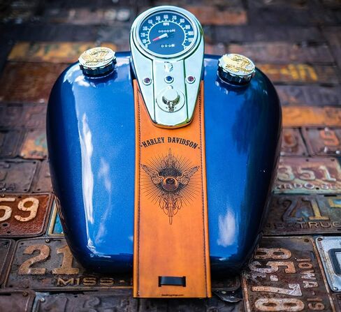 مريلة لوحة خزان الغاز الجلدية القذرة Gringo Tan متوافقة مع Harley Davidson 3 Light Dash Always 2 Wheels Siempre Dos Ruedas in Kuwait