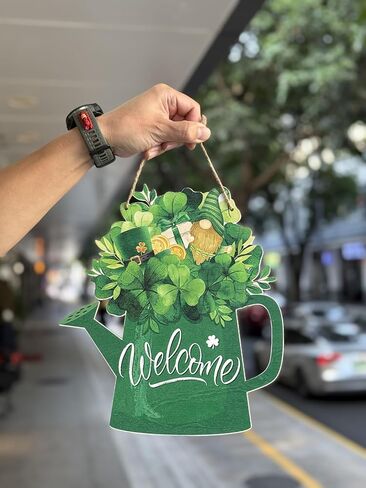 ديكورات يوم القديس باتريك في الأماكن المغلقة، علامة باب إكليل شامروك معلقة، علامة ترحيب خشبية إكليل عيد القديس باتريك، ديكور أيرلندي لديكورات الربيع، ديكور جدار مارس للمنزل والمكتب والشرفة in Kuwait