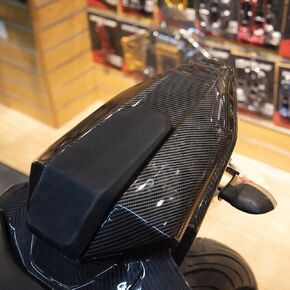 ألياف الكربون دراجة نارية المقعد الخلفي القلنسوة الركاب غطاء المقعد الخلفي Pillion الذيل غطاء لياماها MT-07 FZ 07 2012 2013 2014 2015 2016 2017 ABS البلاستيك غطاء المقعد الخلفي القلنسوة in Kuwait