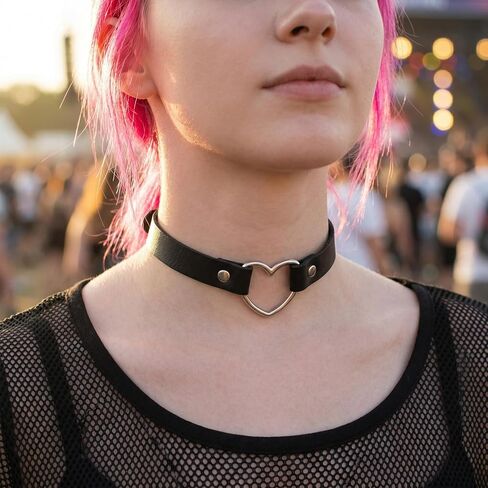 6 Pcs Black Choker Necklace, Adjustable Velvet Lace Tattoo Choker Set for Women, Gothic Classic Punk Y2K Necklace Jewelry Clothes Accessories for Decorating Styling in Saudi Arabia