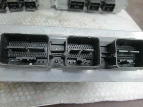 وحدة التحكم في المحرك ECM 4.0L تناسب 05 متوافقة مع موستانج 5R3A-12A650-ACD 5R3A12A650ACD in Saudi Arabia