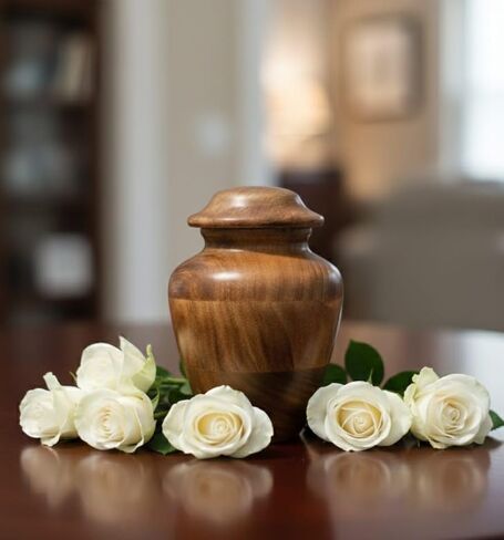 Wooden Urn, Handcrafted Mango Wood Cremation Urn, for Man and Women Human Ash Size Small 20 Cubic Inches, Keepsake in Saudi Arabia