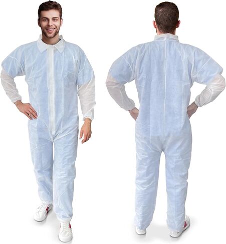 AMZ Medical Supply مآزر بيضاء للاستعمال مرة واحدة، مقاس كبير. عبوة مكونة من 25 غطاء مختبر للاستعمال مرة واحدة، 50 جرام لكل متر مربع من البولي بروبيلين. ملابس عمل للجنسين للنساء/الرجال. زي Hazmat للبالغين بسحاب أمامي ومعصمين مرنين in Kuwait
