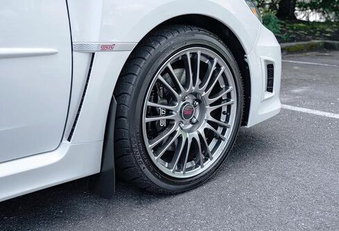 مجموعة iJDMTOY مكونة من 4 واقيات درع من الطين الأمامي والخلفي باللون الأسود متوافقة مع Subaru WRX Impreza Forester Outback Crosstrek XV Rally Sports، كما أنها مناسبة عالميًا للسيارات الأخرى in Kuwait