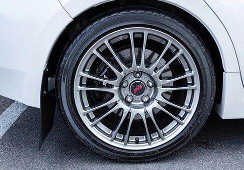 مجموعة iJDMTOY مكونة من 4 واقيات درع من الطين الأمامي والخلفي باللون الأسود متوافقة مع Subaru WRX Impreza Forester Outback Crosstrek XV Rally Sports، كما أنها مناسبة عالميًا للسيارات الأخرى in Kuwait