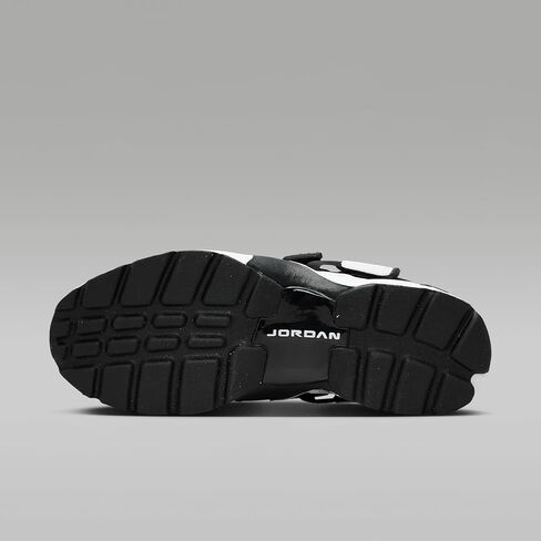 حذاء Jordan Trunner LX للسيدات (أبيض/فضي عاكس/أسود) in Saudi Arabia
