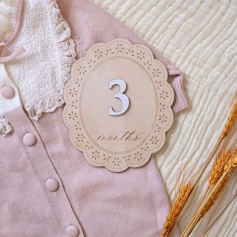 Baby Girl Monthly Milestone Signs, 1-12 Monthly Baby Milestone Girl, Newborn Photography Props Double-Sided, Nursery Decor for Girls (M03) in Kuwait