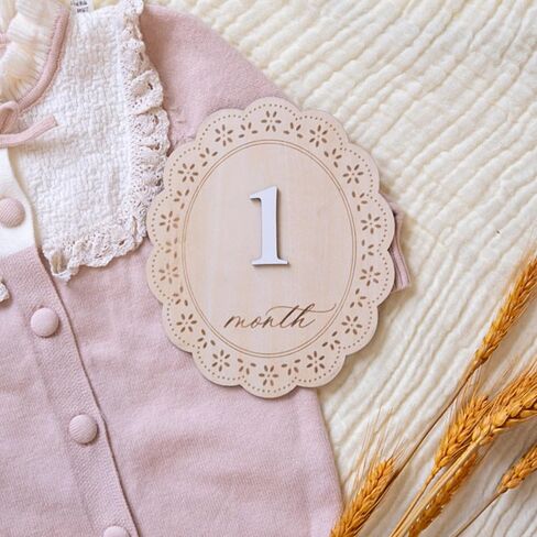 Baby Girl Monthly Milestone Signs, 1-12 Monthly Baby Milestone Girl, Newborn Photography Props Double-Sided, Nursery Decor for Girls (M03) in Kuwait