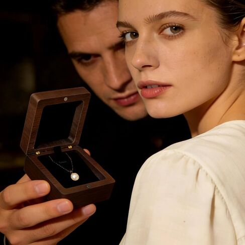 صندوق قلادة خشبي من خشب الجوز من Genunie - حقيبة تخزين قلادات عتيقة، صندوق هدايا خشبي لقلادة لعيد الميلاد والذكرى السنوية وعيد الحب وعيد الأم in Kuwait