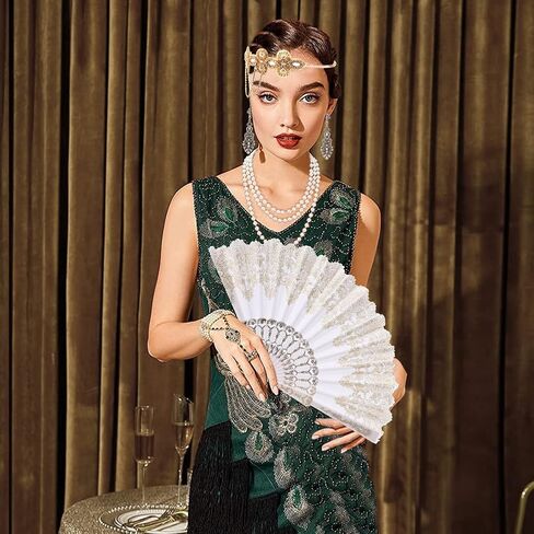 مجموعة إكسسوارات فلابر من عشرينيات القرن العشرين، تتضمن إكسسوارات فلابر عصابة رأس وقلادة من اللؤلؤ وقفازات قابلة للطي للنساء وحفلات جاتسبي شامبانيا in Kuwait