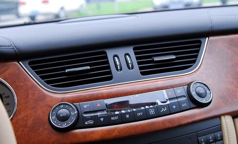 Car Inner Dashboard Center A/C Vent Panel Cover For Mercedes Benz W219 CLS550 CLS55 CLS63 2007-2009 in Kuwait