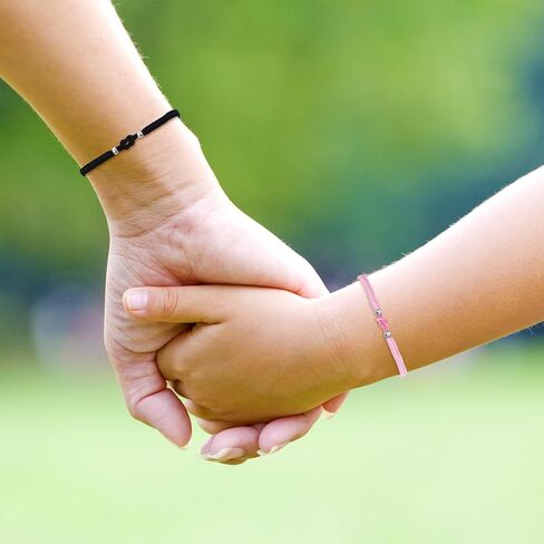مجموعة أساور PLwelth Dad Daughter أساور مطابقة للأب والابنة هدية للأب من الابنة سوار مطرز باللون الوردي والأسود قابل للتعديل مع بطاقة عيد الأب وعيد الميلاد وهدايا عيد الميلاد المجيد in Kuwait