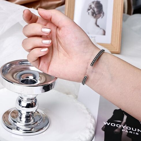 سوار من الفضة الإسترليني العتيق، سوار فضي قابل للتعديل مع تصميم منقط منحوت مصنوع يدويًا من الفضة والمجوهرات للنساء in Kuwait