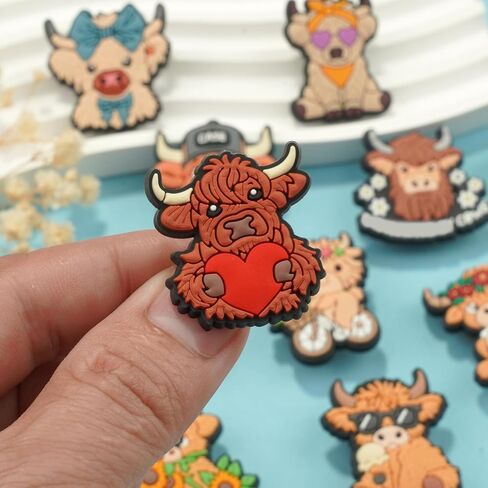16pcs Highland Cow Shoe Charms, PVC Animals Shoe Decorations Charms for Shoes, Sandals, Bags, Gifts for Birthday, Holiday, Party. in Kuwait