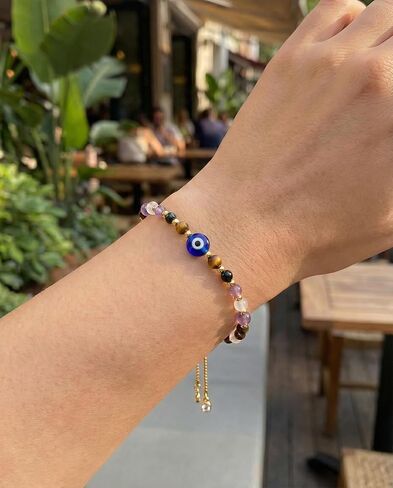 Evil Eye Dainty Bracelet - Natural Crystal Protection Bracelet - 5 Healing Stones Clear Quartz Amethyst Black Tourmaline Tiger Eye Adjustable Spiritual Guardian Jewelry Gift with Meaning Card in Kuwait