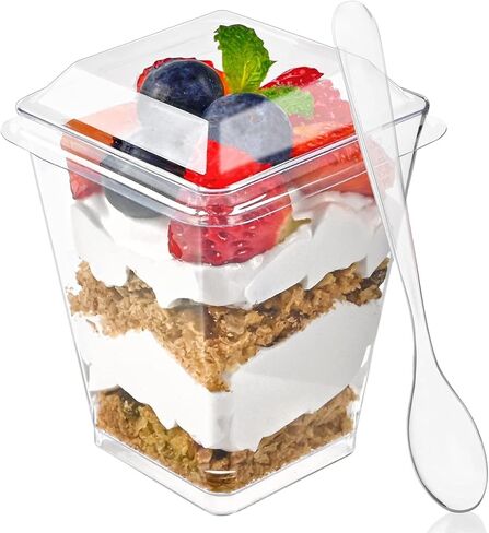 zezzxu 50 عبوة من أكواب الحلوى بوزن 5 أونصة مع أغطية مسطحة وملاعق، أكواب بودنغ بلاستيكية مع أغطية، أكواب صغيرة من بارفيه للحفلات الفردية، بودنغ الموز جيلو، زبادي الفاكهة، تافه in Kuwait