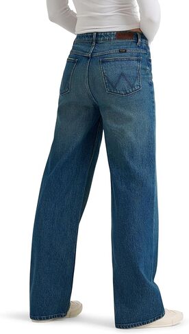 Wrangler Women's Women's Mid Rise Loose Straight Jean in Saudi Arabia
