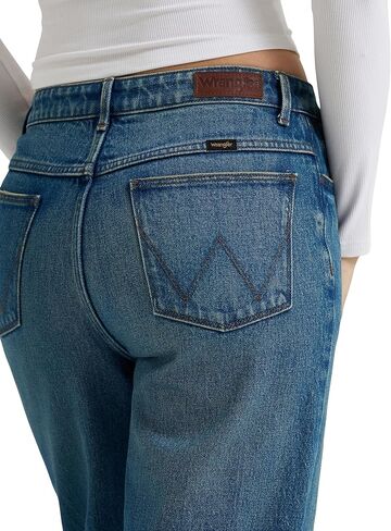 Wrangler Women's Women's Mid Rise Loose Straight Jean in Saudi Arabia