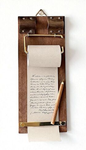 لوحة مذكرة معلقة على شكل حافظة كلاسيكية، لفة ورق كرافت قابلة لإعادة الملء مع قاطعة، تتضمن قلمًا خشبيًا للمكتب القديم والمطبخ وديكور المنزل (خشبي) in Kuwait