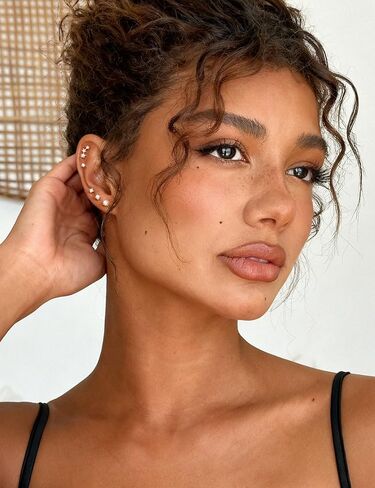 Thunaraz 14K الذهب مطلي أقراط صغيرة للنساء هيبوالرجينيك 925 الفضة الاسترليني مجموعة أقراط لثقب متعددة الغضروف الصغير الزنمة القرط داينتي 5 أزواج in Kuwait