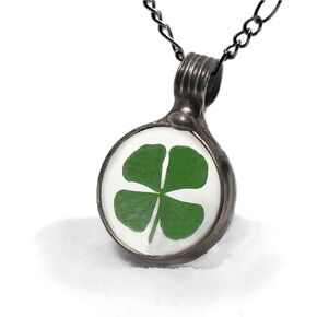Handmade Four Leaf Clover Necklace for Women, Lucky Shamrock Jewelry, St Patricks Day Pendant, Good Luck Charm, Artisan Hand Crafted by Bayou Glass Arts (28sf) in Kuwait