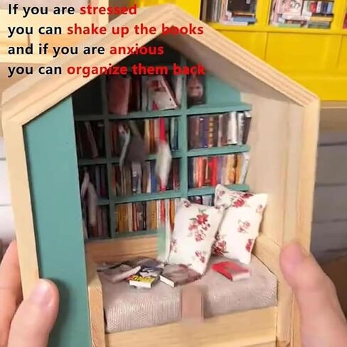 رف كتب خشبي مصغر، لعبة رف كتب لتخفيف التوتر، مكتبة كتب خشبية صغيرة مع 200 نموذج كتاب مصغر، مادة جمالية وعملية ومتينة، للمكتبات والهدايا وديكور المنزل in Kuwait