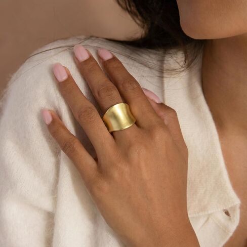 Chunky Rings for Women Gold Statement Rings Fashion Band Ring Cocktail Costume Jewelry Gift in Saudi Arabia