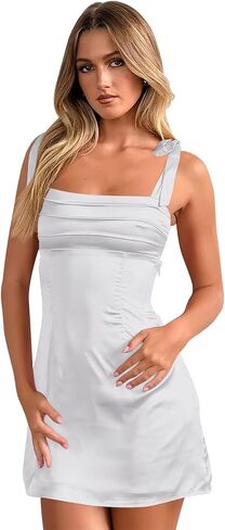 Short Satin Homecoming Dresses for Teens Spaghetti Straps Bodycon Ruched Cocktail Party Gown in Saudi Arabia