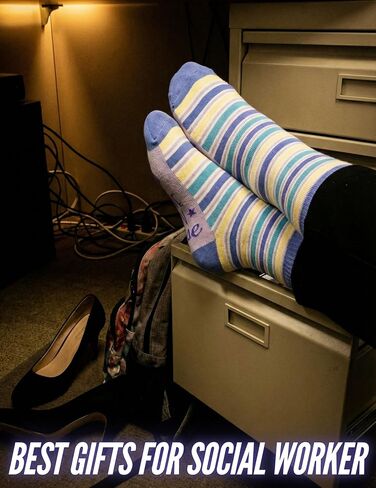 InnoBeta Social Worker Appreciation Gifts, Gifts for Social Workers, One Size Crew Socks, Relax I'm A Social Worker, I Have Seen Worse in Saudi Arabia