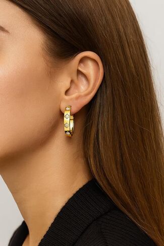 حلق تشيكوسلوفاكيا – حلقات ذهبية ممتعة مع الزهور | مجوهرات بوهيمية فريدة للنساء | أزياء يومية لا تسبب الحساسية in Kuwait