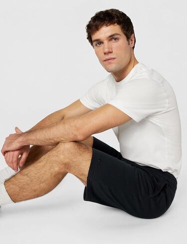 Oakley Man Oakley Relax Short 2.0 in Saudi Arabia