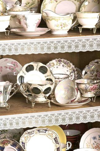 زخرفة من الدانتيل العتيق - أكثر من 16 قدمًا من الدانتيل! in Kuwait