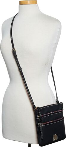 حقيبة يد Dooney & Bourke، من Penrose North South بسحاب ثلاثي in Kuwait
