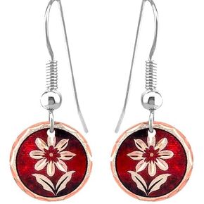 FRONT LINE JEWELRY Discover daisy flower earrings featuring a unique palette of blue, red, purple, black, yellow, and green. These earrings are a collection of unusual-shaped handmade earrings. in Saudi Arabia