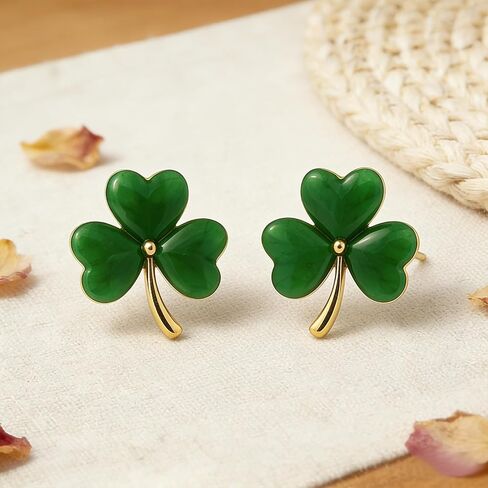 Sonateomber Lucky Green Clover Stud Earrings for Women, Small Cute St Patricks Day Crystal 3 Leaf Shamrock Cartilage Holiday Accessories Fashion Jewelry Gift in Saudi Arabia