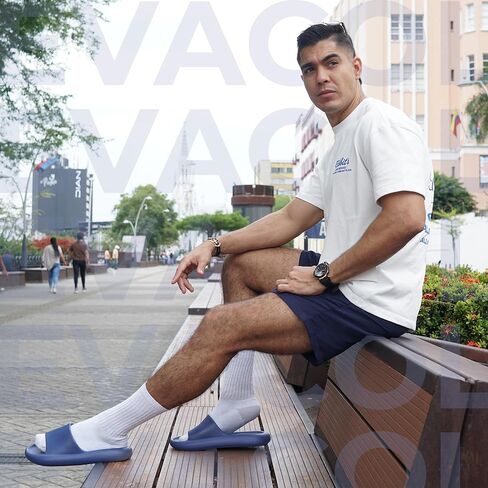 شبشب وسادة للرجال - أحذية استحمام فائقة النعومة، صنادل حمام مضادة للانزلاق، شرائح سريعة الجفاف وسهلة التنظيف للاستخدام الداخلي والخارجي، أو الحمام، أو غرفة النوم، أو حمام السباحة. in Kuwait