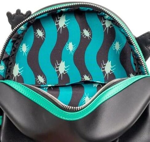 حقيبة ظهر صغيرة من Loungefly Beetlejuice Graveyard تتوهج في الظلام in Saudi Arabia
