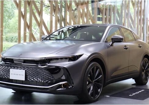شعار المصد الأمامي الأصلي 75314-30060 لسيارة Toyota Crown Crossover in Saudi Arabia
