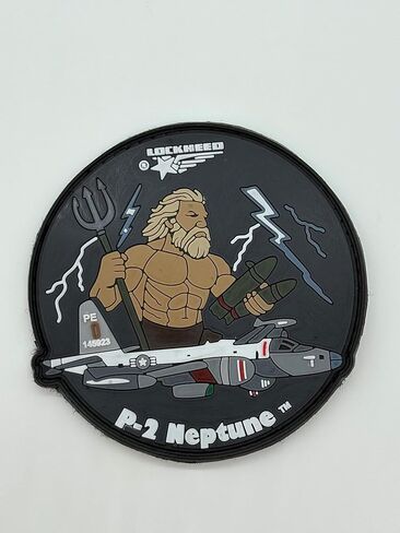 رقعة Lockheed Martin® P-2 Neptune™ PVC - 3.5 بوصة، خلفية بخطاف وحلقة، مرخصة رسميًا، رقعة الطيران البحري in Saudi Arabia