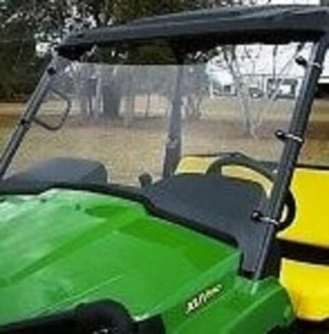Full windshield compatible with john deere gator xuv 550, xuv 590i, rsx 850i in Saudi Arabia