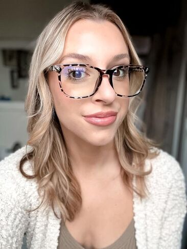 Blue Light Blocking Glasses Square with Anti Computer Glare for Gaming Women and Men in Saudi Arabia