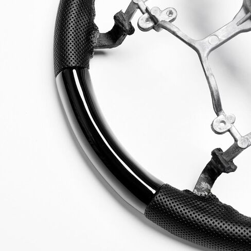 عجلة القيادة REVOLVE، عجلة قيادة من جلد نابا الحقيقي، عجلة قيادة من خشب البيانو الأسود، مقبض جلدي مثقوب لسيارة Toyota 4Runner 2010-2023/Tundra 2014-2021/Tacoma 2012-2023 in Kuwait