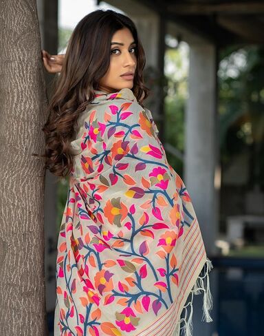 Women's Cotton Jacquard Saree with Unstitched Blouse Piece in Kuwait