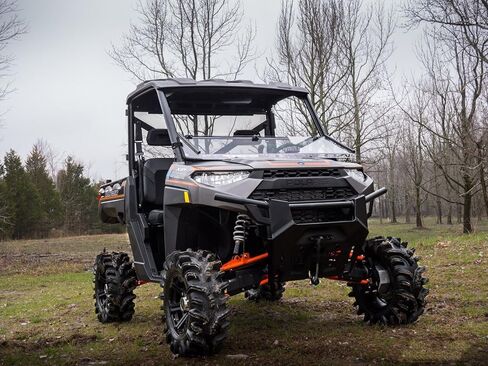 الزجاج الأمامي SuperATV المقاوم للخدش القابل للطي/الطي 2 في 1 لعام 2015+ Polaris Ranger XP 1000 / 1000 (انظر الإعداد) | بولي كربونات سميك 1/4 بوصة أقوى 250 مرة من الزجاج | سهل التركيب | صنع في الولايات المتحدة الأمريكية in Saudi Arabia