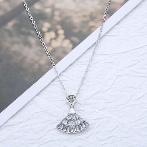 Vintage Crystal Skirt Pendant Necklace Boho Cz Fan-shaped Necklace Rhinestone Princess Skirt Choker Necklace Sparkly Cz Choker Necklace for Women in Kuwait