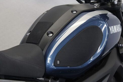 مقابض خزان TechSpec Gripster - متوافقة مع YAMAHA XSR900 (2017 - الحالي) - 62-4016-SS - SnakeSkin in Kuwait